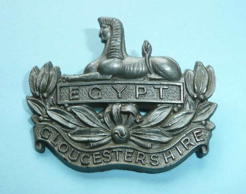 WW2 Glosters Gloucestershire Regiment Plastic Bakelite Economy Cap Badge