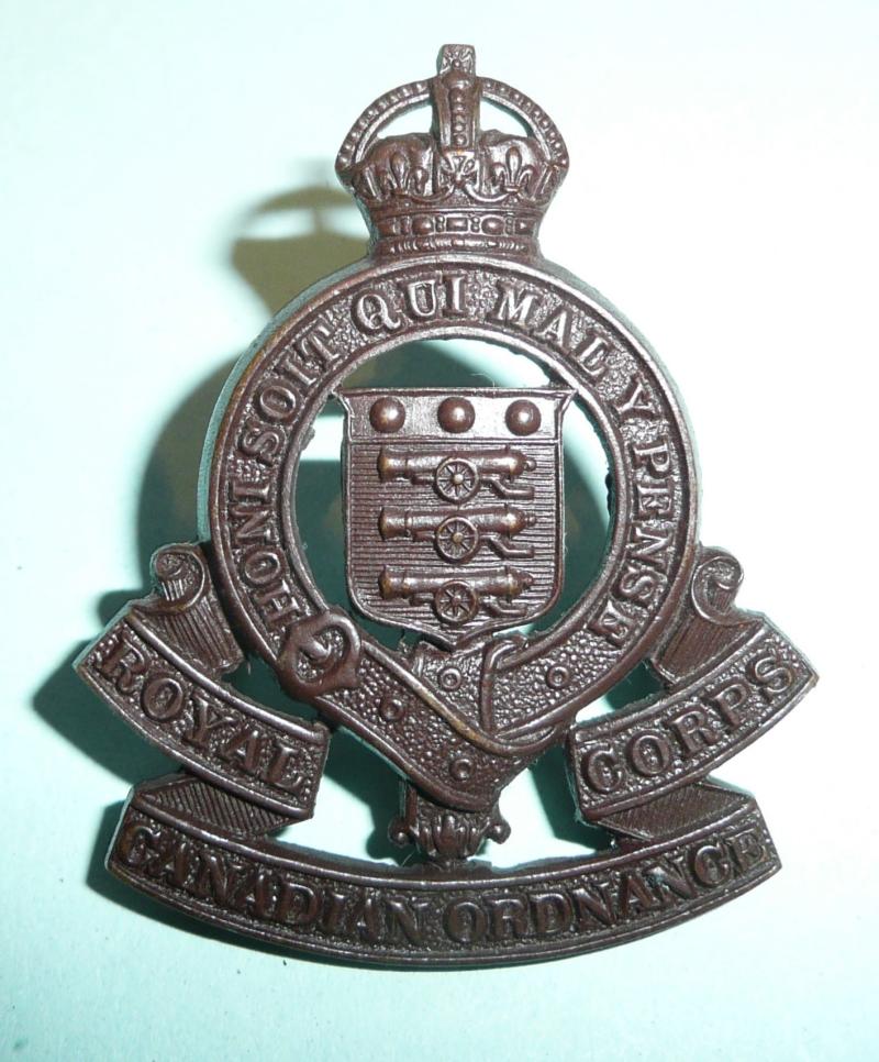 WW2 Royal Canadian Ordnance Corps Officers OSD Bronze Cap Badge - Blades