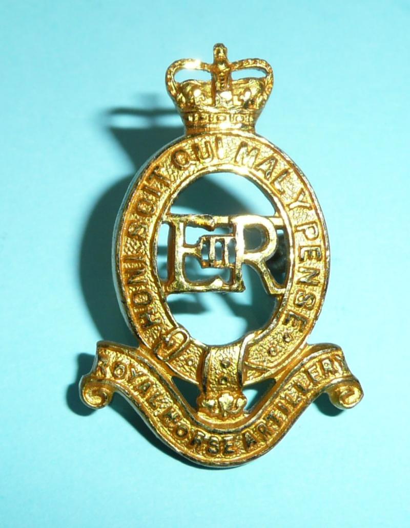 Royal Horse Artillery RHA Regiment OFFICERS GILT Beret Badge – Queens Crown