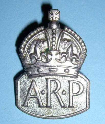 WW2 ARP Air Raid Precautions Warden White Metal Buttonhole Badge