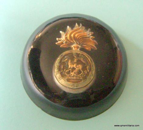 Royal Northumberland Fusiliers ( RNF ) Post 1936 Cap Badge Paperweight