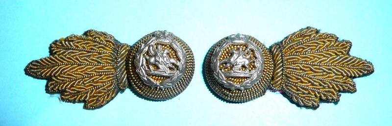 Fusilier Brigade / Royal Regiment of Fusiliers (RRF) Officers Matched and Facing Full Dress Bullion Collar Badges with mounted silver plated devices