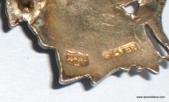 Artist Rifles ( 28th County of London Regiment ) Matched Facing Pair of Officers Solid Silver Collar Badges - Mappin & Webb, London