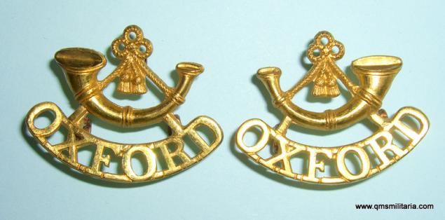 Bugle / OXFORD Edwardian ORs Facing & matched Gilt Brass Shoulder Titles, 1900 - 1906 only