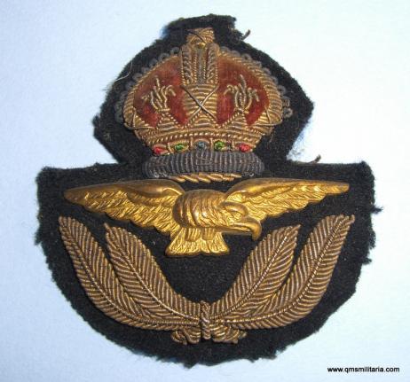 WW2 Royal Air Force ( RAF ) Officer 's Kings Crown Bullion Peak Cap Badge