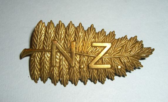 King Edwards Horse New Zealand Squadron Large Gilding Metal Fern Slouch Hat Badge