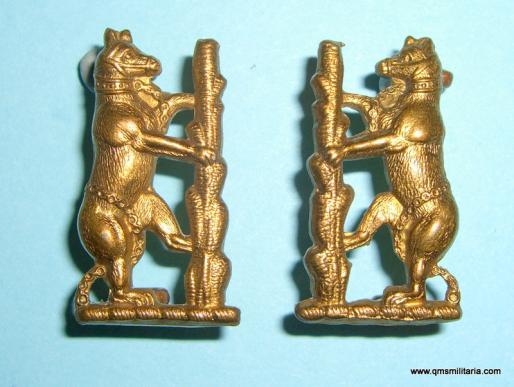 Royal Warwickshire Regiment Victorian Pair of Faing and Matched GIlding Metal Other Rank 's Collar Badges