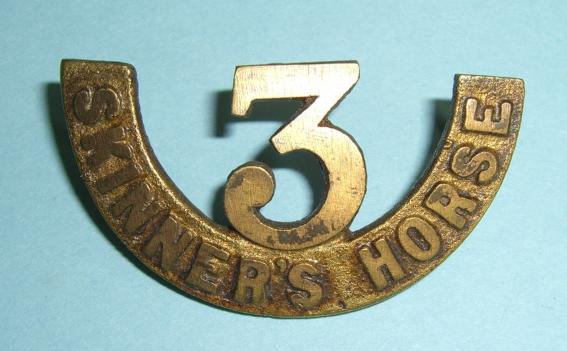 Indian Army Cavalry - 3rd Skinners Horse Brass Shoulder Title