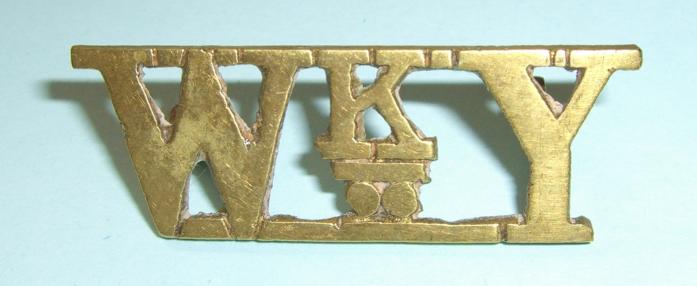 WW1 Warwick Yeomanry Officers Cast Brass Shoulder Title