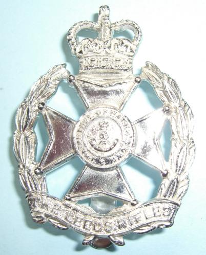 The Leeds Rifles Anodised Aluminium aa Cap Badge - Timings