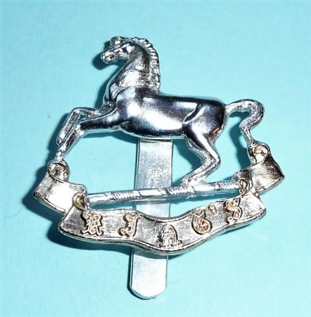 The Kings Regiment ( Liverpool ) AA Anodised Bi-Colour Beret Badge - Firmin