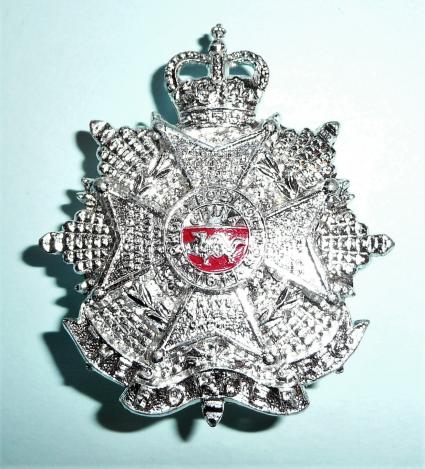 Border Regiment aa Anodised Silver and Red Cap Badge - Gaunt London
