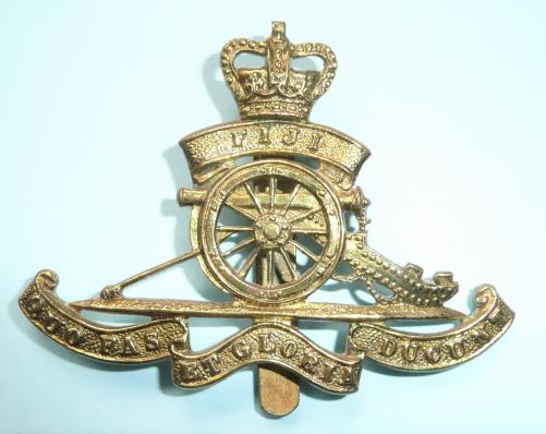 South Pacific - Fiji Artillery Gilding Metal Full Size Cap Badge - Dowler