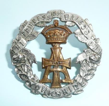 The Green Howards ( Alexandra, Princess of Wales's Own Yorkshire Regiment) (19th Foot) - 1st Pattern Other Ranks Bi-metal Cap Badge