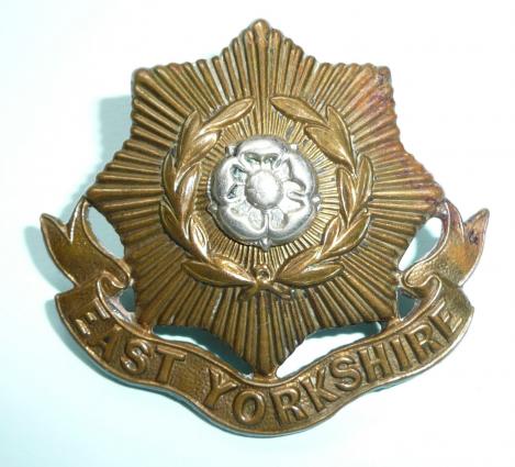 The East Yorkshire Regiment (15th Foot) Victorian / Edwardian Other Ranks Bi-metal Cap Badge