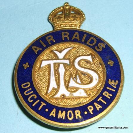 WW1 -  London Telephone Service LTS Air Raids Gilt and Enamel pin badge