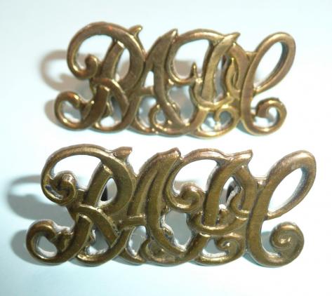 Royal Army Pay Corps ( RAPC ) Pair of Brass Shoulder Titles