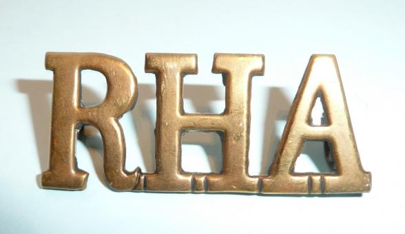 RHA Royal Horse Artillery Other Ranks Brass Shoulder Title - variant