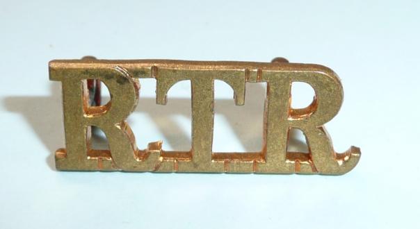 RTR Royal Tank Regiment Officers Small Pattern Gilt Brass Shoulder Title