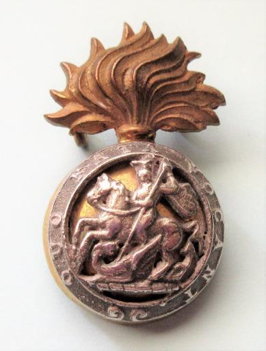 Royal Northumberland Fusiliers (RNF) Officers Silver Plated and Gilt Cap Badge