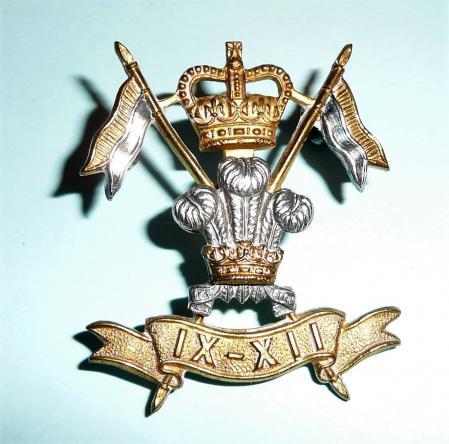 9th / 12th Royal Lancers (Prince of Wales's) Officers Silver plated and gilt cap badge - Gaunt London