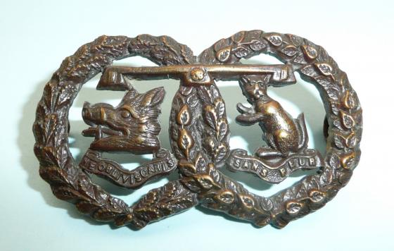 Argyll & Sutherland Highlanders (A&SH) Officers Die Struck OSD Bronze Collar Badge - Cats Tail Up 