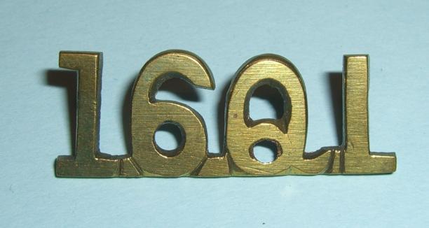 Boer War 16th Queens Lancers Theatre Cast Brass Shoulder Title