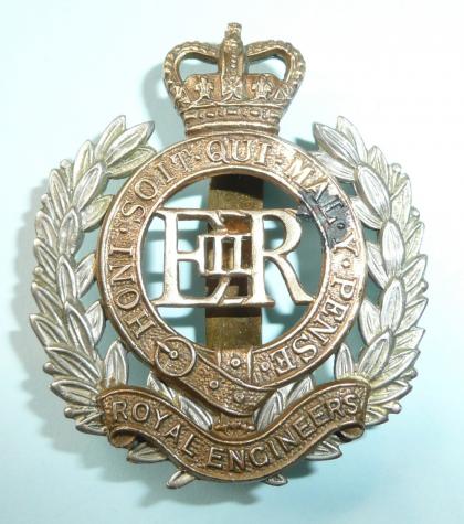 Royal Engineers Bi-metal cap badge, QEII issue