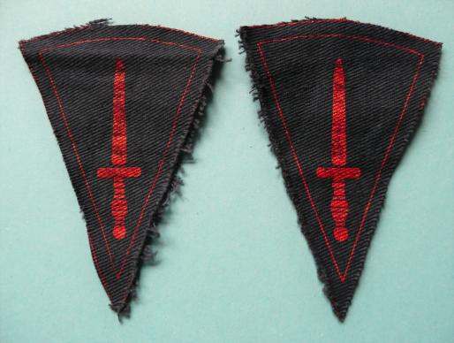 Commando Group Pair of Painted Cloth Dagger Formation Sign Badges