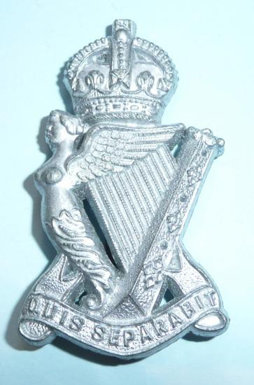WW2 Royal Ulster Rifles (RUR) Plastic Economy Issue Cap Badge