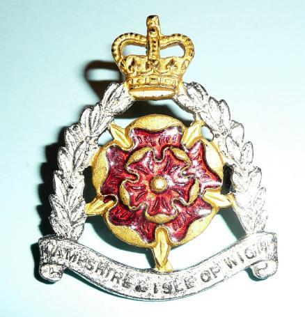 The Hampshire and Isle of Wight Territorials Officers Cap Badge, QEII Crown