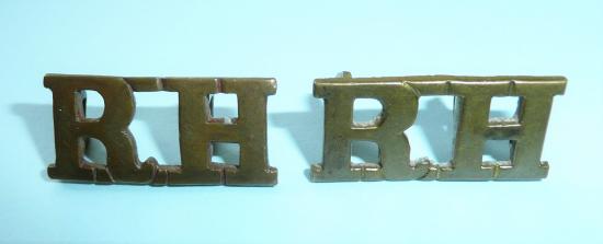 WW1 Black Watch (The Royal Highland Regiment) Pair of Brass Shoulder Titles