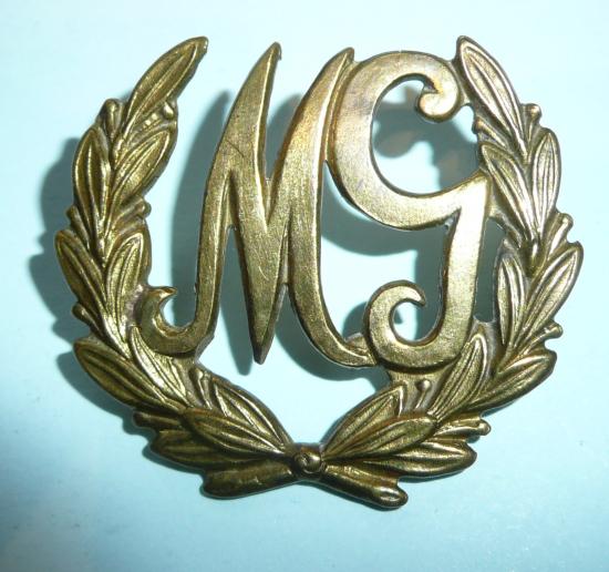 British Army 1st Class Machine Gunner / Machine Gun Marksman Gilding Metal One Piece Proficiency Arm Sleeve Badge