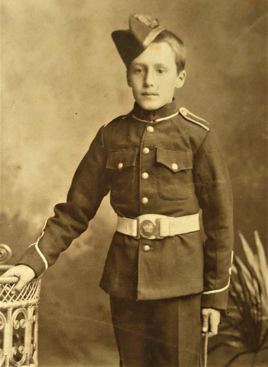 Canadian Militia 1900 Cabinet Photo - 10 year old Bugler of the 40th Northumberland Regiment (Ontario)