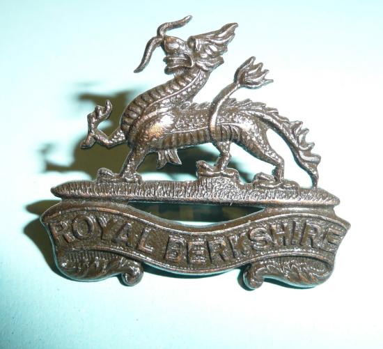 The Royal Berkshire Regiment Officers OSD Bronze Collar Badge