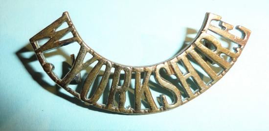 West Yorkshire Regiment Second Pattern Brass Shoulder Title