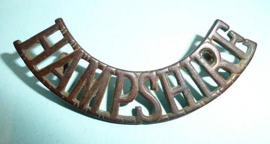 WW2 Hampshire Regiment OSD Bronzed Finish Brass Shoulder Title
