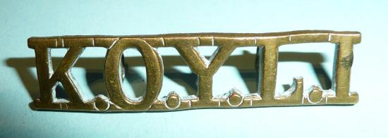 KOYLI Kings Own Yorkshire Light Infantry Brass Shoulder Ttle