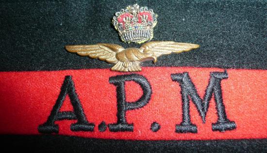 Royal Air Force (RAF) APM (Assistant Provost Marshall) Bullion Metal and Felt Cloth Arm Brassard