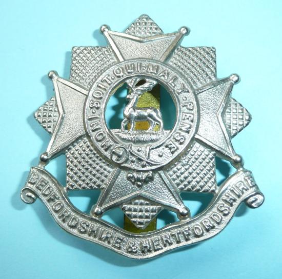 Beds and Herts - Bedfordshire & Hertfordshire Regiment White Metal Cap Badge