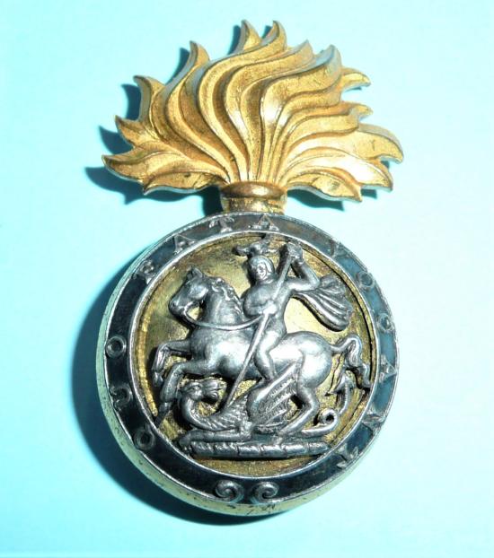 Royal Northumberland Fusiliers ( RNF ) Officers Silver Plated and Gilt Cap Badge