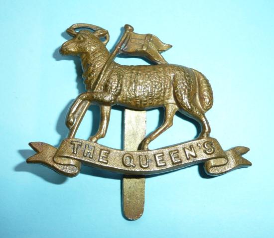 Queens Royal Regiment (West Surrey) WW1 economy brass cap badge