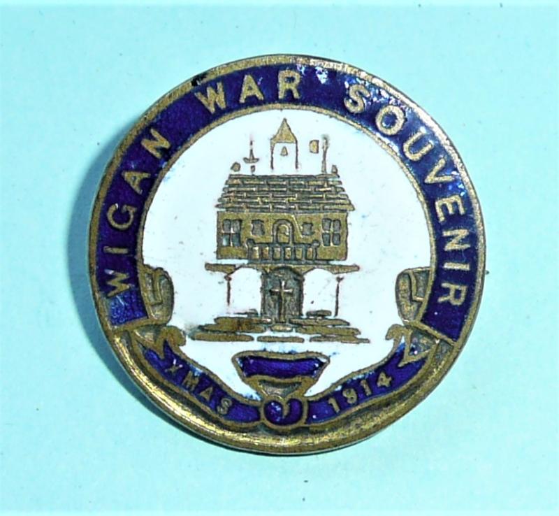 Wigan Lancashire War Souvenir Xmas 1914 Enamel Lapel / Pin Badge Brooch