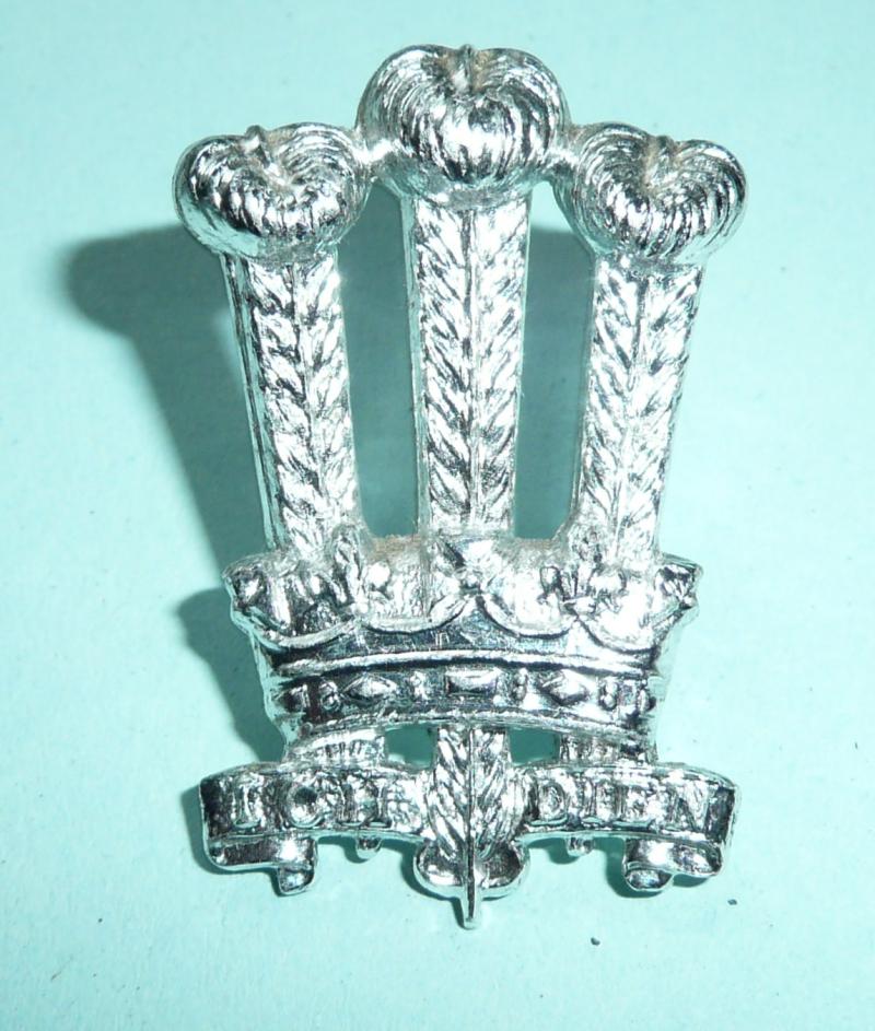 The Welsh Brigade Other Ranks Anodised Aluminium AA Cap Badge - Gaunt London