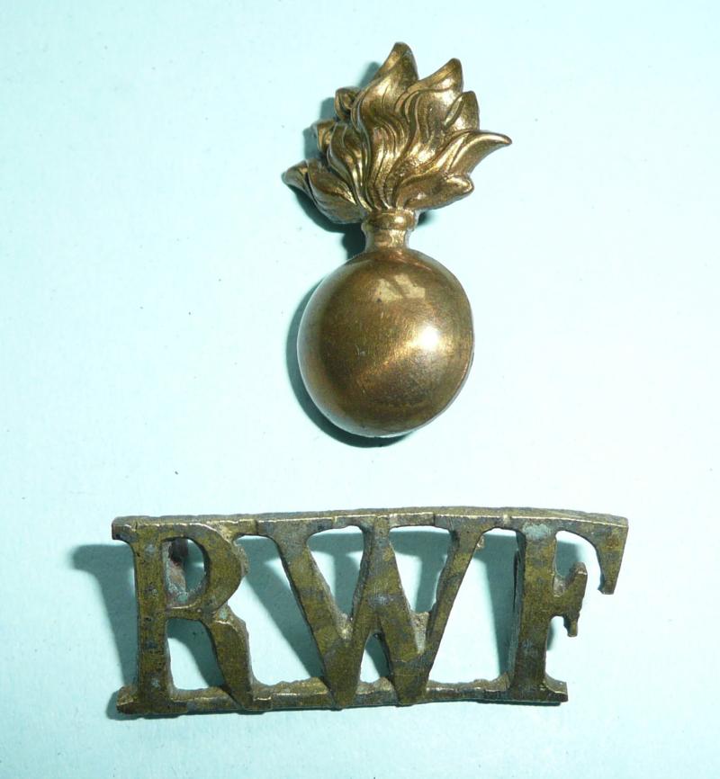 Grenade / RWF (Royal Welsh Fusiliers) Early Two Part Brass Shoulder Title