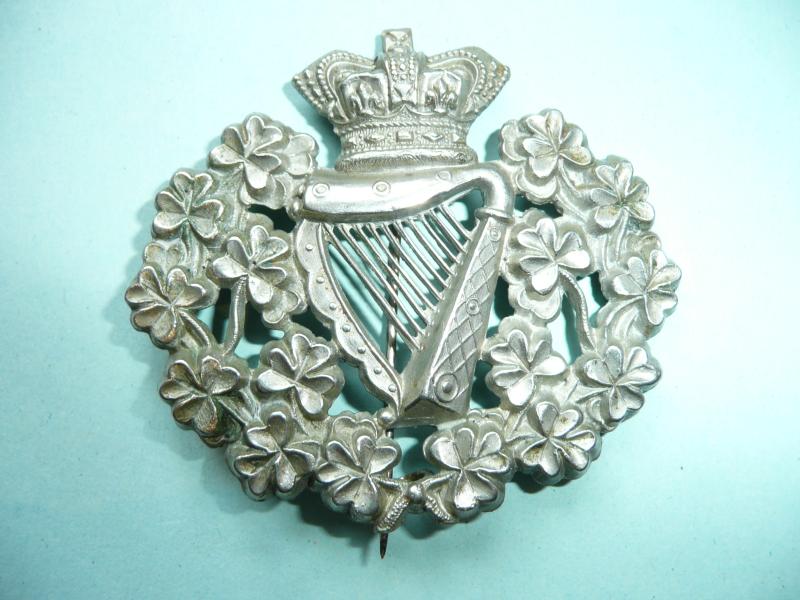 QVC Royal Irish Regiment White Metal Pagri Badge, 1881 - 1901