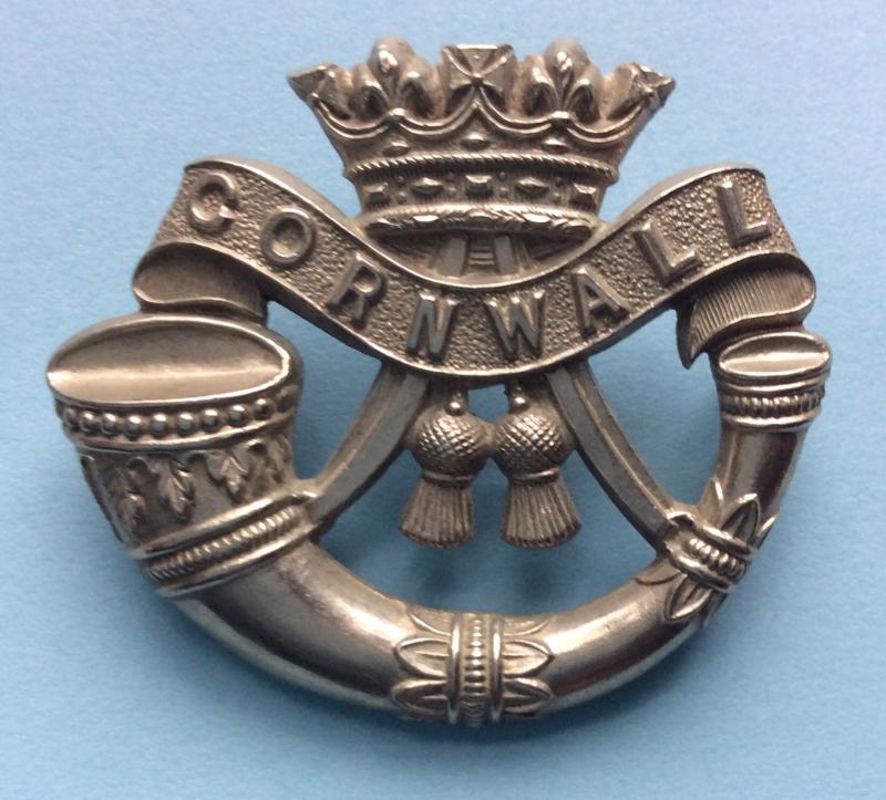 QVC / EDVII DCLI Duke of Cornwalls Own Light Infantry Other Ranks White Metal Cap Badge