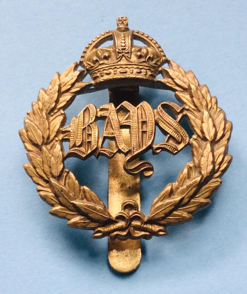 2nd Dragoon Guards (Queens Bays) Gilding Metal Cap Badge