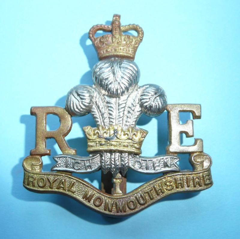Royal Monmouthshire Royal Engineers Militia Bi Metal Cap Badge - Queen's Crown