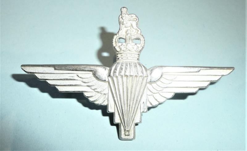 Parachute Regiment Officers Unmarked Frosted Silver Plated Cap Badge, QEII Issue